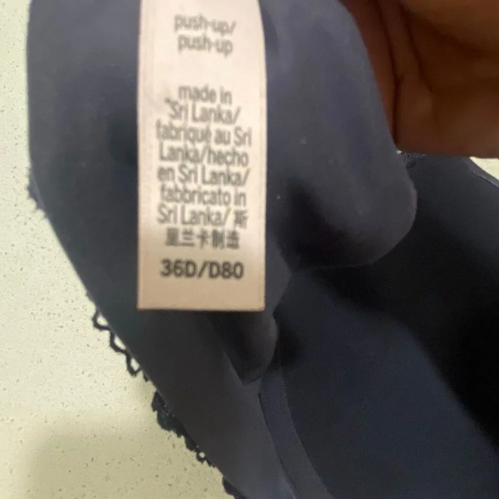 Victoria’s Secret bra body by Victoria push-up bra size 36D - Picture 9 of 9